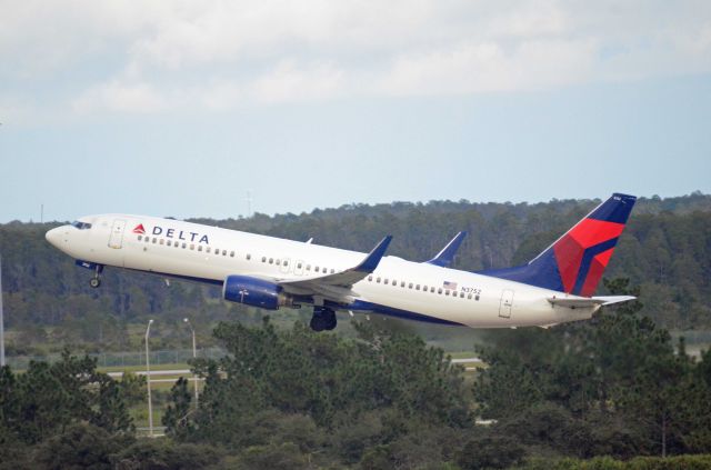 Boeing 737-700 (N3752) - Imaged on 10/6/12