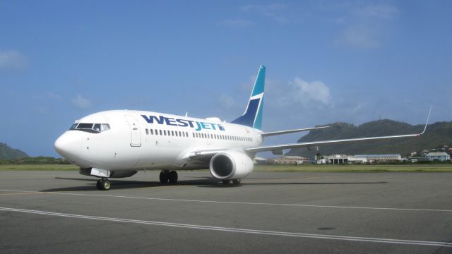 Boeing 737-700 (C-GVWJ)