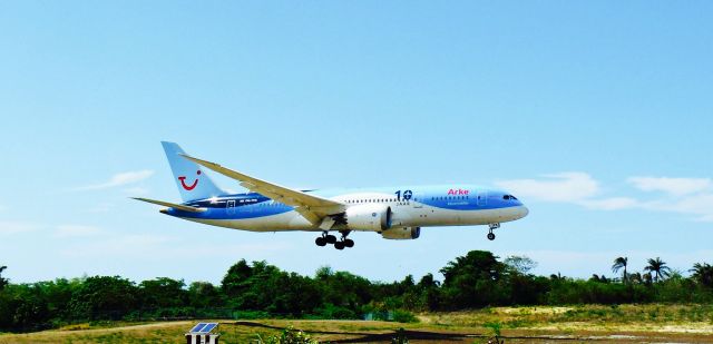 Boeing 787-8 (PH-TFK) - TuiFly B788 ¨10 Jaar (or 10Th Anniversary)¨ In final Approach to MDPP airport!