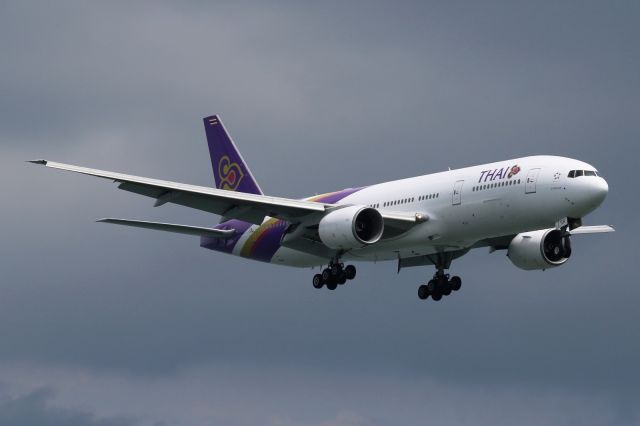 Boeing 777-200 (HS-TJR)