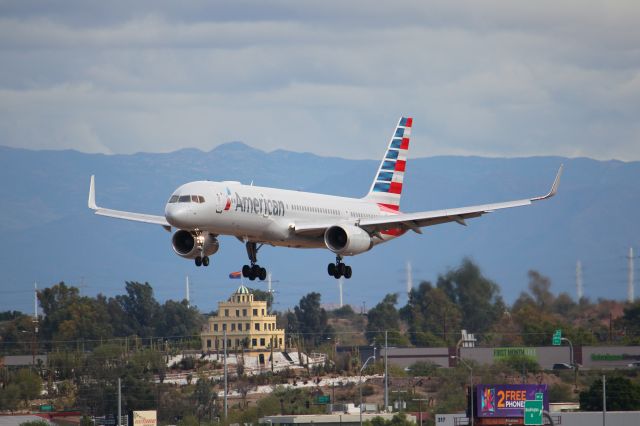 Boeing 757-200 (N201UU)