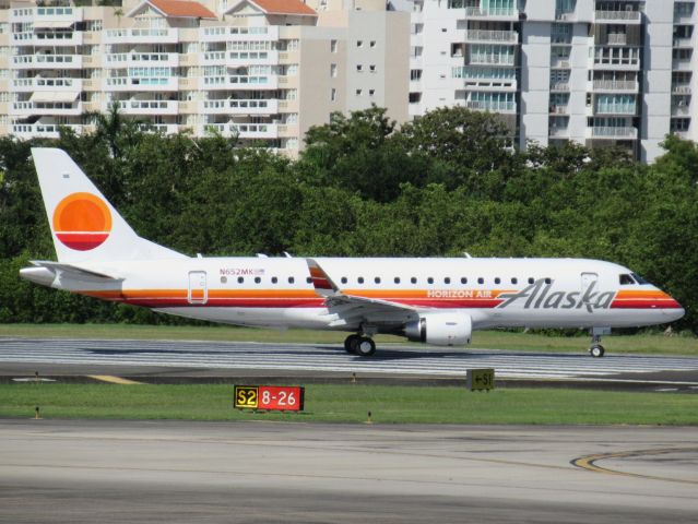 EMBRAER 175 (long wing) (N652MK)