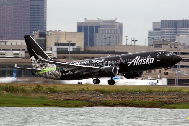 Boeing 737-800 (N538AS) - Alaska B738 in Star Wars livery departing BOS on 6/2/22.