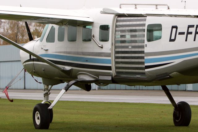 Cessna Caravan (D-FROB) - Visit the site of EBZW: http://www.ebzw.be/