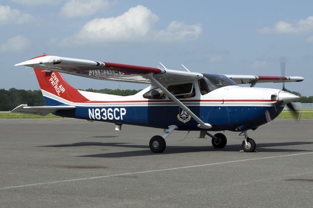 Cessna Skylane (N836CP)