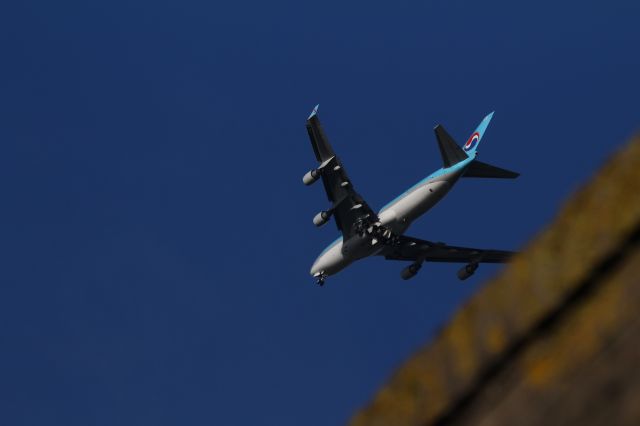 Boeing 747-200 (HL7603) - Boeing 747-4B5FER, Korean Air Cargo, flies over Nieuwkoop for landing on Aalsmeerbaan at Schiphol. The origin of the flight is Seoul (South Korea).