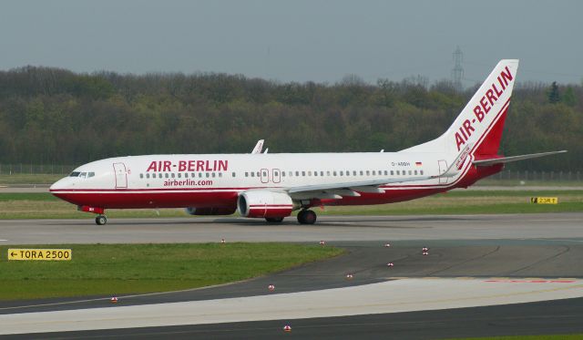 Boeing 737-800 (D-ABBH) - ready for departure on RWY 23L DUS/EDDL in old AIR BERLIN livery, 07.Apr. 2008