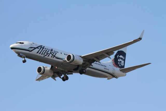 Boeing 737-800 (N564AS)