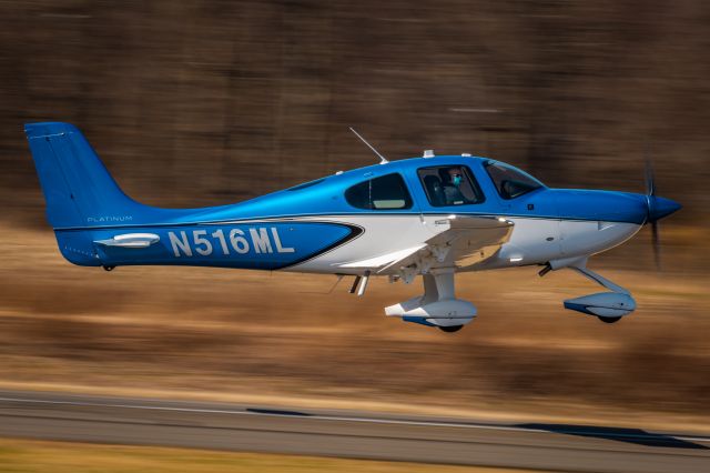 Cirrus SR-20 (N516ML) - Cirrus SR20 N516ML taking of from KLOM (Wings Field)br /1/60 sec. f/18 500mm ISO 90