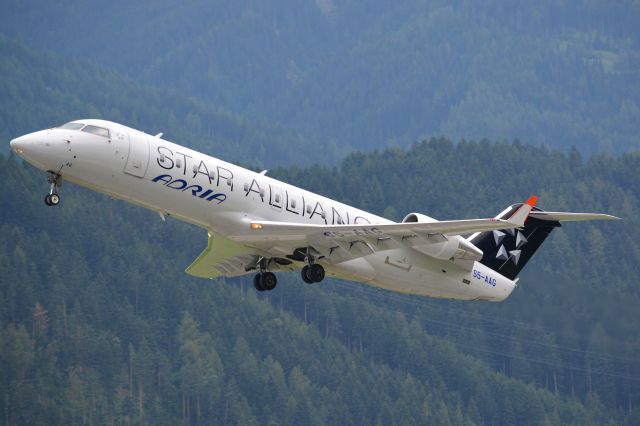 Canadair Regional Jet CRJ-200 (S5-AAG)