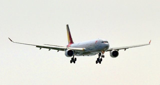 Airbus A330-300 (HL7736)