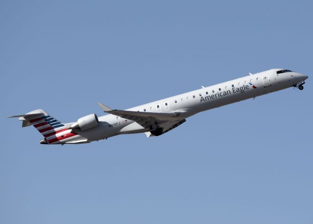Canadair Regional Jet CRJ-900 (N910FJ)