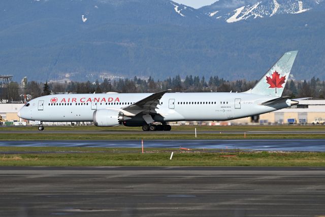 Boeing 787-9 Dreamliner (C-FGEO)