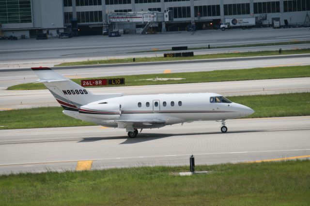 Hawker 800 (N858QS)