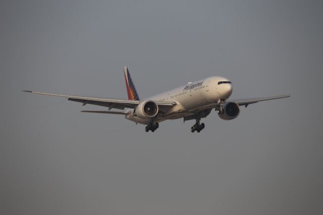 BOEING 777-300ER (RP-C7777)