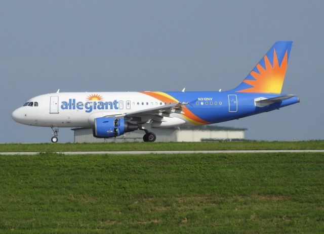 Airbus A319 (N312NV)