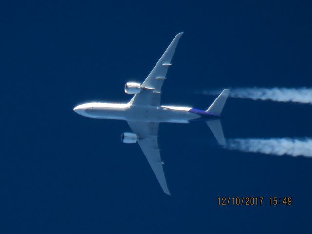 BOEING 777-200LR (N889FD)