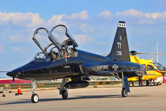 Northrop T-38 Talon (62-3706)