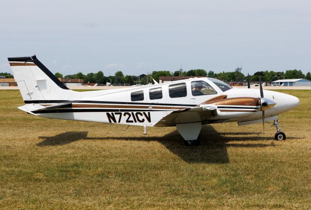 Beechcraft Baron (58) (N721CV)