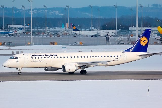 Embraer ERJ-190 (D-AEMC)