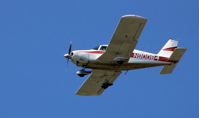 Piper Dakota / Pathfinder (N90064) - I'm shooting commercial jet aircraft on final then this Piper drops in between them also landing at Philadelphia International. This is a 1968 Piper Dakota/Pathfinder PA-28-235. According to today's Flightaware log for this aircraft it also hit Baltimore-Washington International and Dulles International in Washington D.C. after Philly.br /HOLY AIRPORT FEE'S !