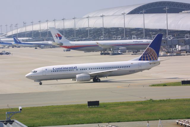 Boeing 737-800 (N27246)