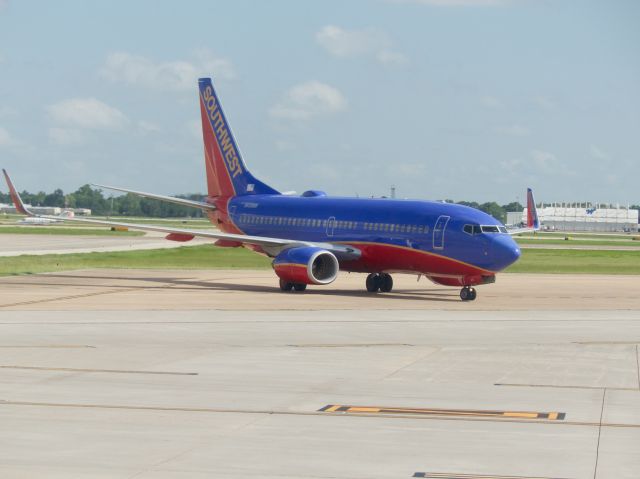 Boeing 737-700 (N451WN)