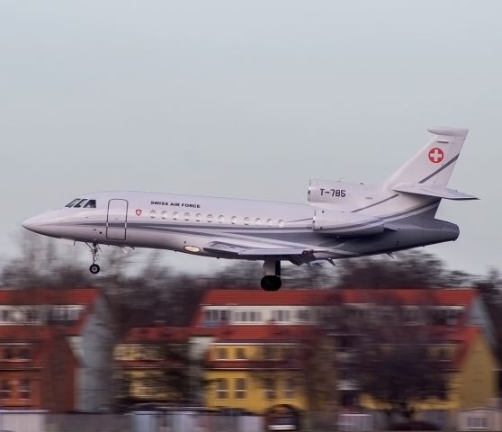 Dassault Falcon 900 (T785)