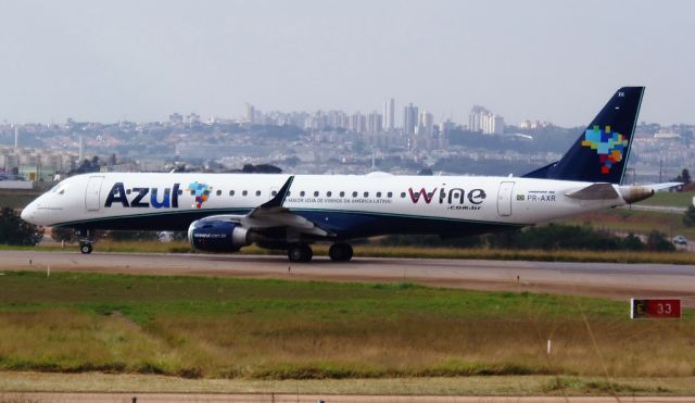 Embraer ERJ-190 (PR-AXR)