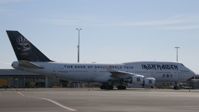 Boeing 747-400 (TF-AAK)