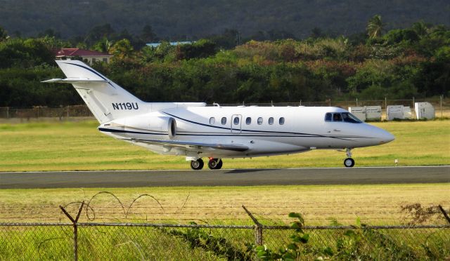 Hawker 1000 (N119U)