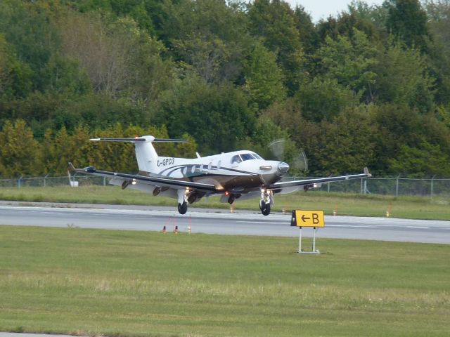 Pilatus PC-21 (C-GCPO) - landing on RWY #25