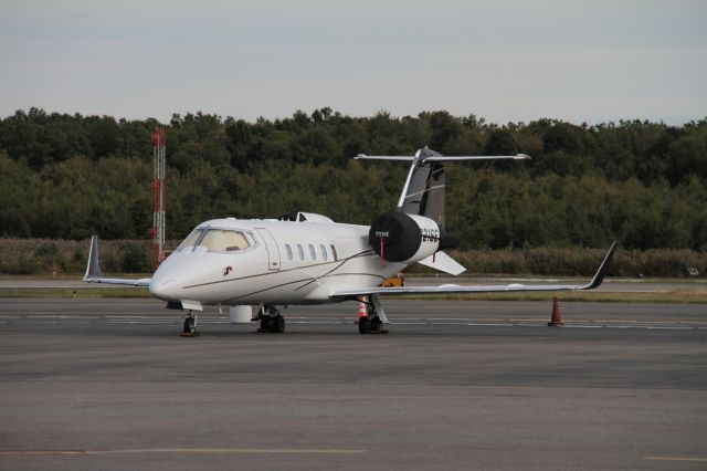 Learjet 60 (N721SE)