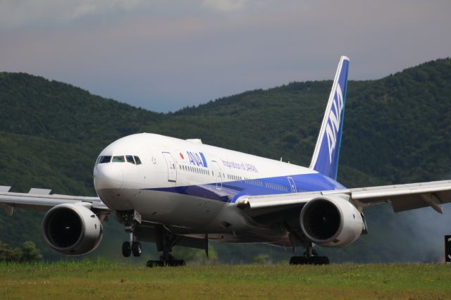 Boeing 777-200 (JA707A) - August 18th 2018:HND-HKD.