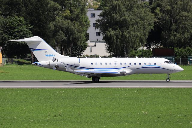 Bombardier Global 5000 (N989RJ)