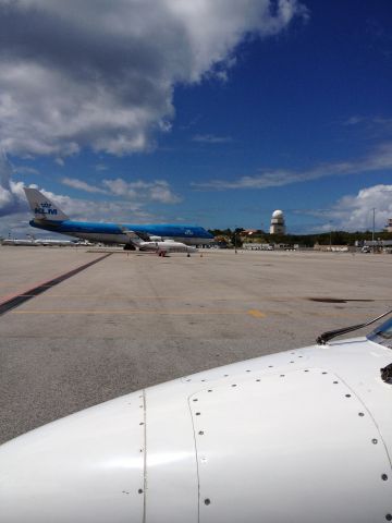 IAI 1124 Westwind (N727AT) - ww's nose, cj and 747