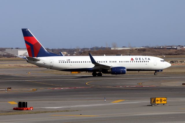 Boeing 737-800 (N3740C) - DAL459 ready to go to Salt Lake City.  6 April 2015