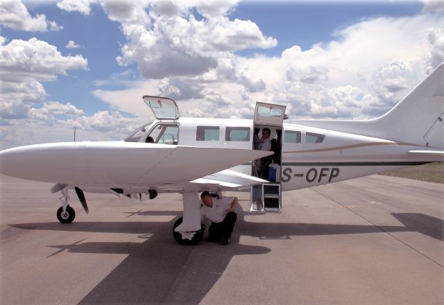 Cessna 401 (ZS-OFP) - At Francistown, Botswana