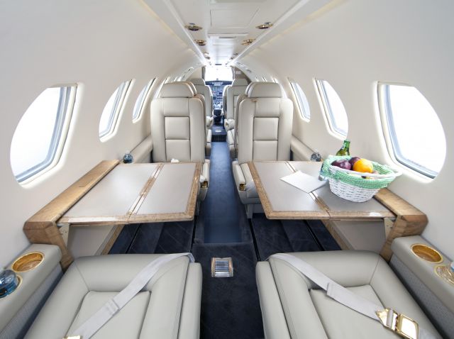 Cessna Citation V (N560HG) - A very nice Citation V. 8 club seat plus lav seat interior.
