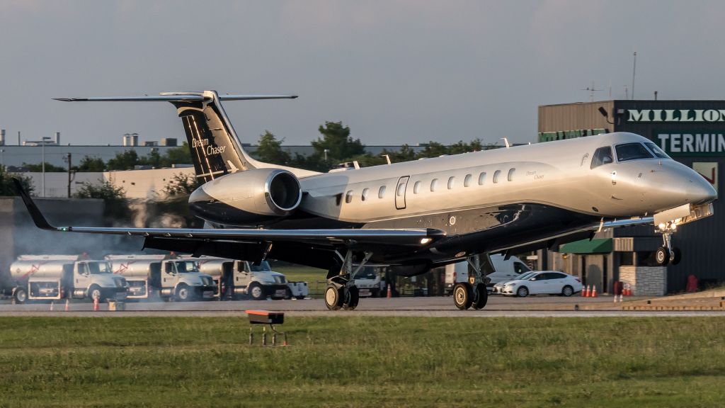 Embraer ERJ-145 (N192JC)