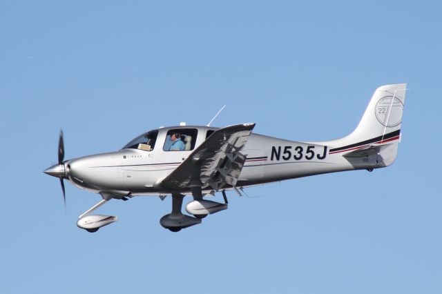 Cirrus SR-22 (N535J) - Landing at Flagstaff Pulliam Airport, December 3 2018.