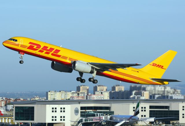 Boeing 757-200 (D-ALEV)