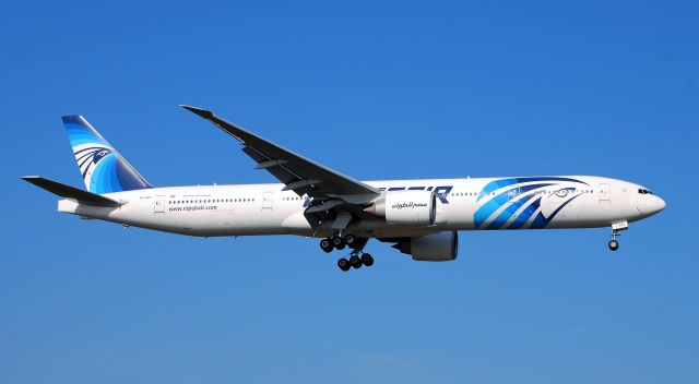 BOEING 777-300 (SU-GDO) - Taken from the threshold of 29L