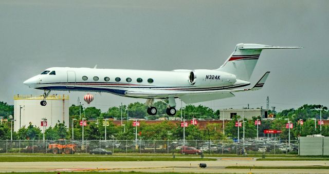 Gulfstream Aerospace Gulfstream V (N324K) - N324K 2015 GULFSTREAM AEROSPACE GV-SP (G550) - Chicago Midway International Airport (IATA: MDW, ICAO: KMDW, FAA LID: MDWbr /Photo: TDelCorobr /July 12, 2018