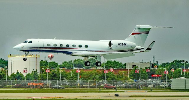 Gulfstream Aerospace Gulfstream V (N324K) - N324K 2015 GULFSTREAM AEROSPACE GV-SP (G550) - Chicago Midway International Airport (IATA: MDW, ICAO: KMDW, FAA LID: MDWbr /Photo: TDelCorobr /July 12, 2018