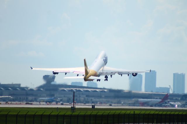 Boeing 747-400 (N453PA)