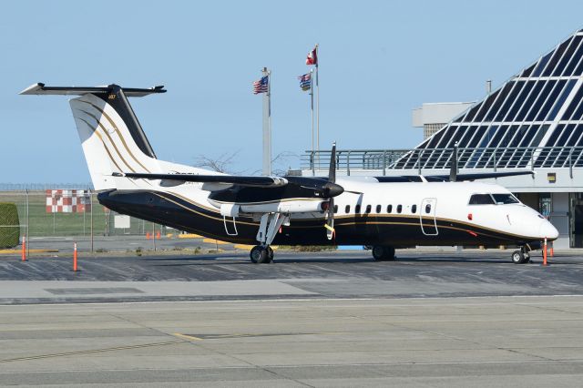 de Havilland Dash 8-300 (C-GLWN)