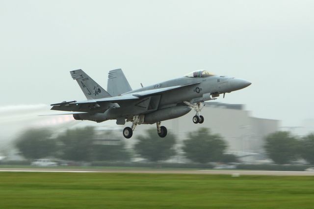 McDonnell Douglas FA-18 Hornet (16-6785) - Blast off with MIL power in the downpour, by this Super Hornet from VFA-31 Tomcatters. 