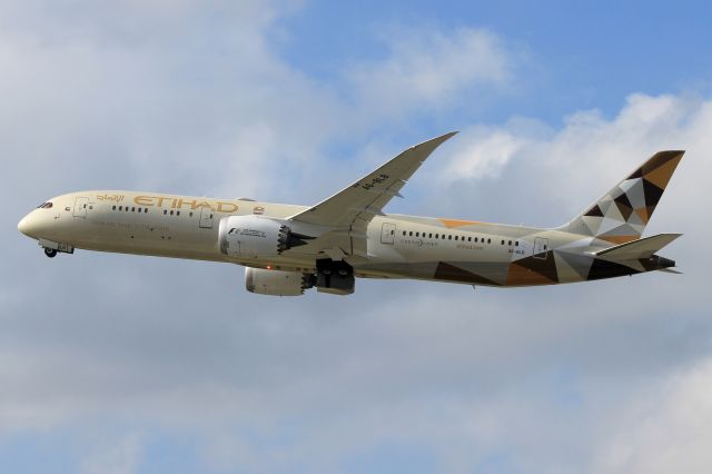 Boeing 787-9 Dreamliner (A6-BLB)