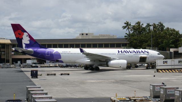 Airbus A330-200 (N383HA)